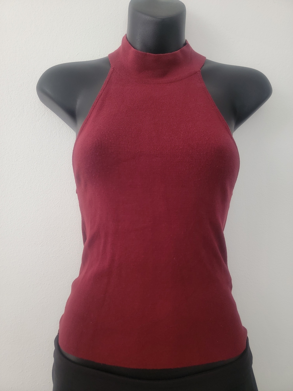 Sleeveless Mock Neck Tank Top - Wine